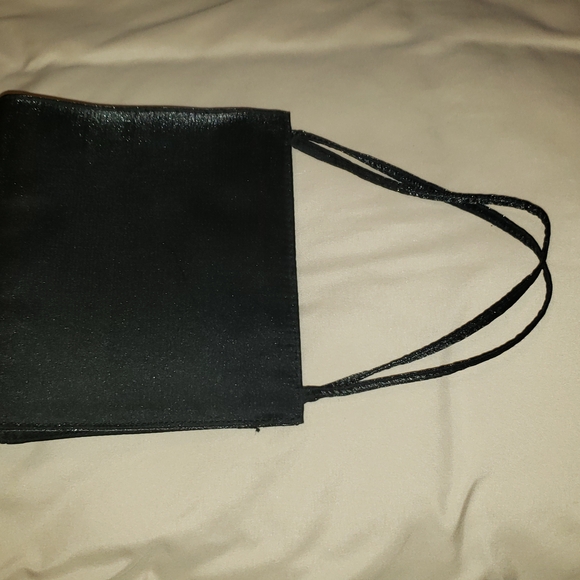 Elegant Black Handbag - Picture 5 of 6